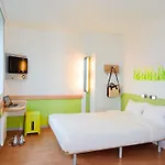 Ibis Budget 2*